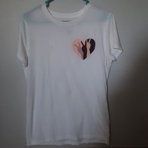 A white T shirt from